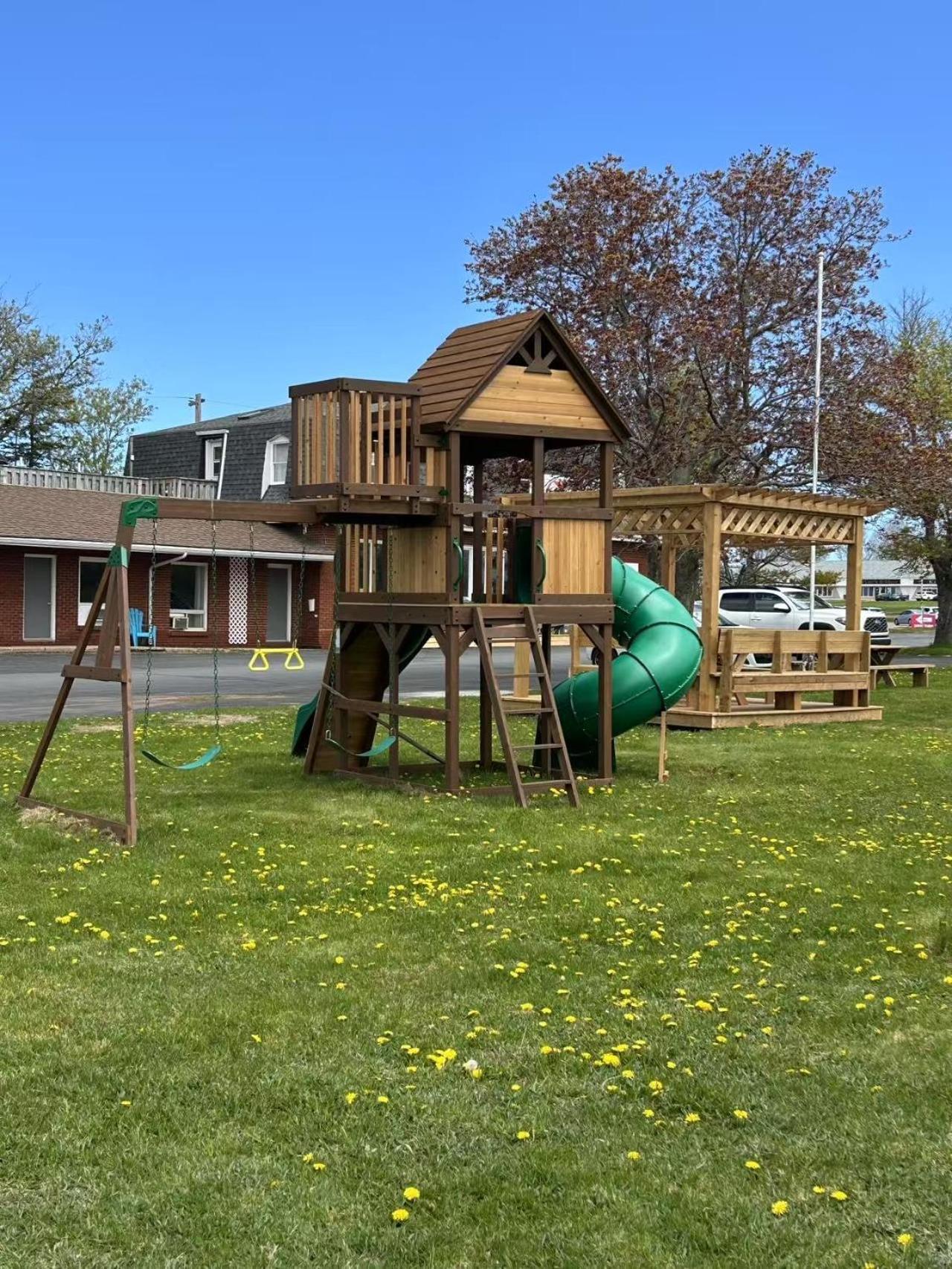 Summerside Motel &Cottages エクステリア 写真